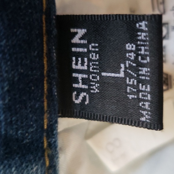 WOMENS JEANS SHEIN SIZE LARGE BOOTCUT BUTTONFLY - Picture 2 of 3